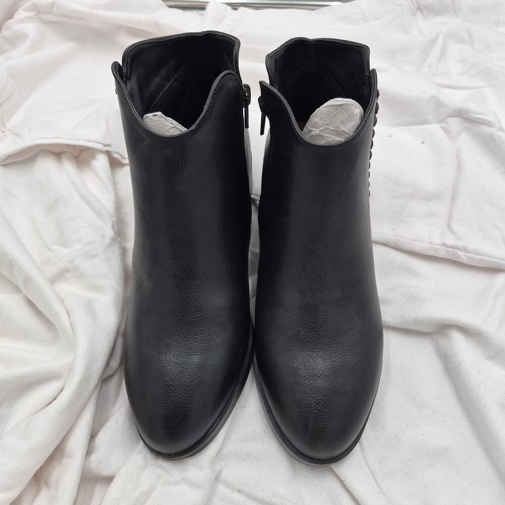 NEW Mia Amore Lakelyn Bootie Women's Black Size 7.5 Boots
